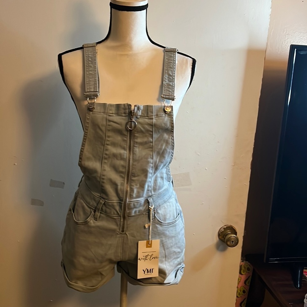 Women’s stonewashed denim overalls